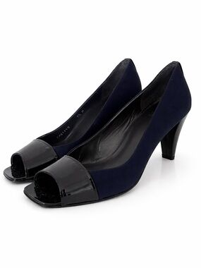 Stunning Stuart Weitzman Patent leather peep toe navy heel, size 7.5